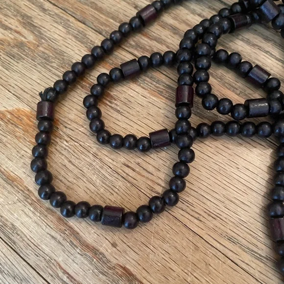 Beaded Necklaces (red, cream and black) - Picture 5 of 6